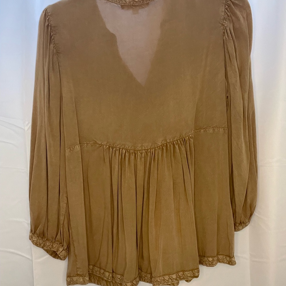 Solitaire Tan Embroidered Boho top  Medium - Picture 8 of 10